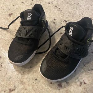 Boys Kyrie Nike High Tops